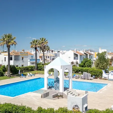 Vivenda Com Jardim E Piscina Tavira