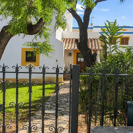 Villa Vivenda Com Jardim E Piscina Tavira