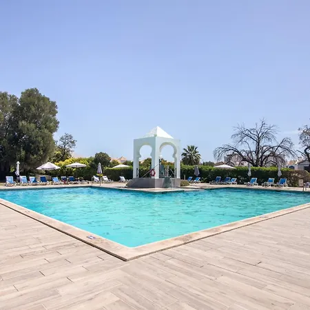 Vivenda Com Jardim E Piscina Tavira