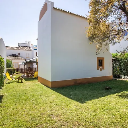 Villa Vivenda Com Jardim E Piscina Tavira